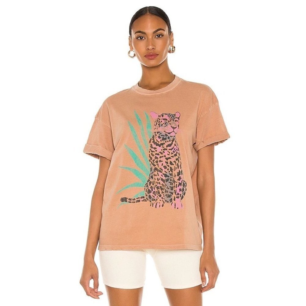 Washed Peach Graphic Leopard Short Sleeve Tee